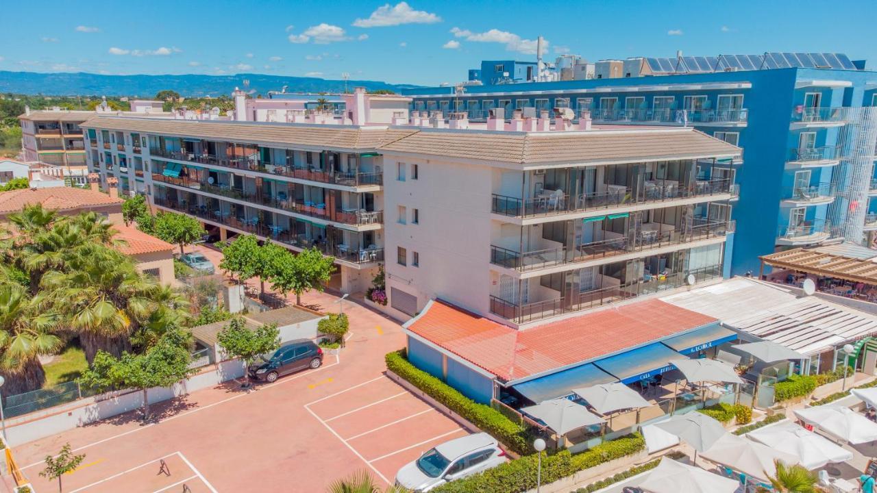 Apartamentos Turisticos Augustus كامبريلس المظهر الخارجي الصورة