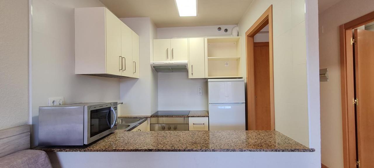 Apartamentos Turisticos Augustus كامبريلس المظهر الخارجي الصورة