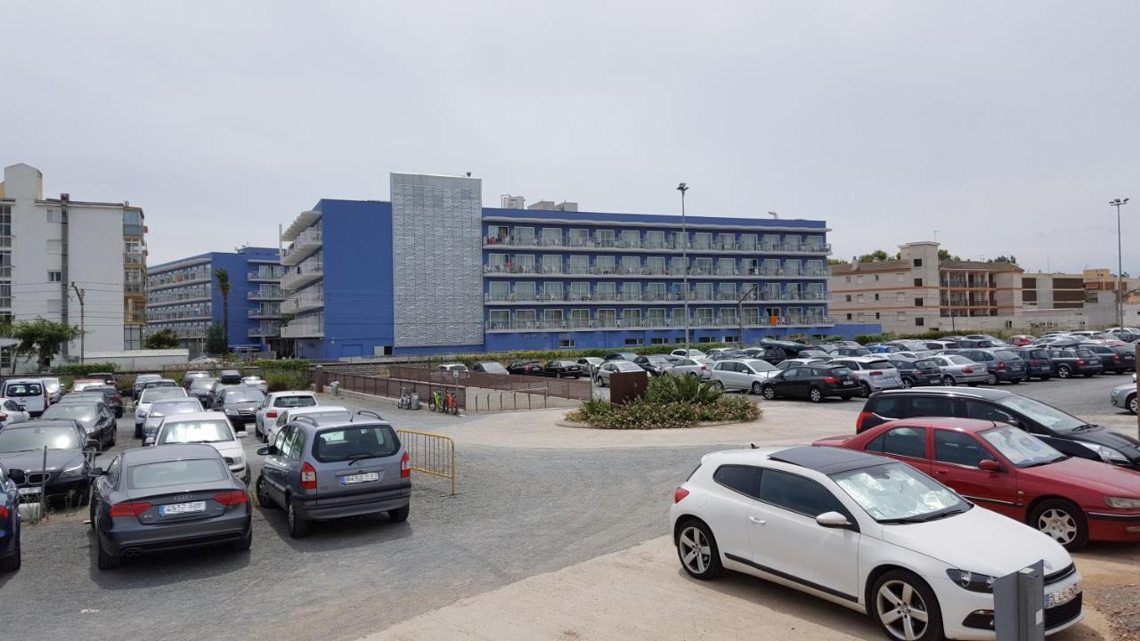 Apartamentos Turisticos Augustus كامبريلس المظهر الخارجي الصورة