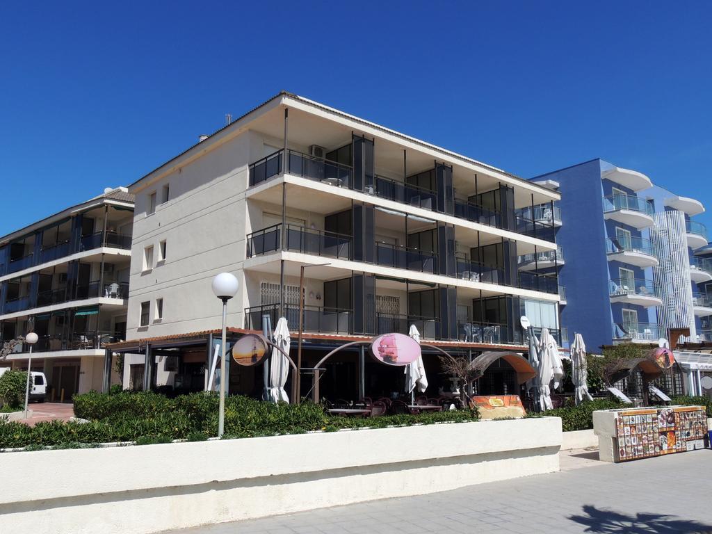 Apartamentos Turisticos Augustus كامبريلس المظهر الخارجي الصورة