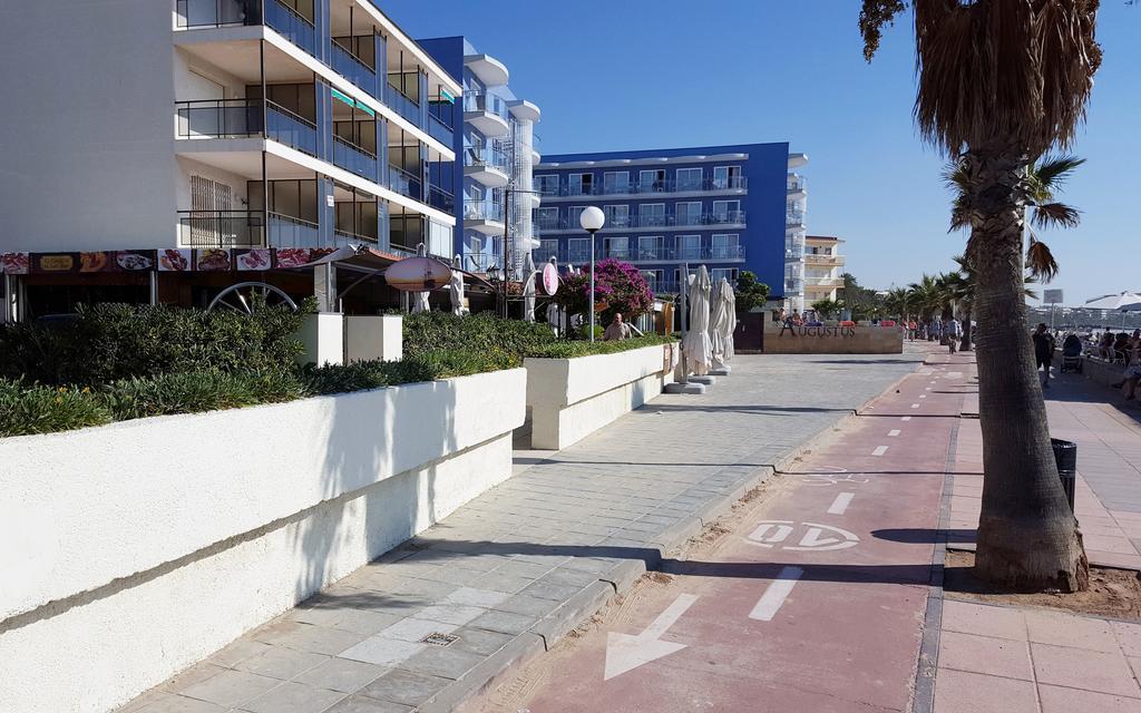 Apartamentos Turisticos Augustus كامبريلس المظهر الخارجي الصورة