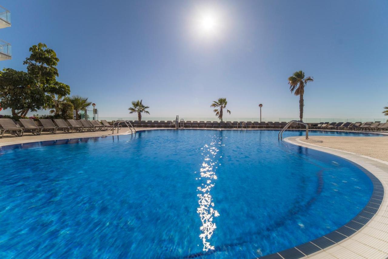 Apartamentos Turisticos Augustus كامبريلس المظهر الخارجي الصورة