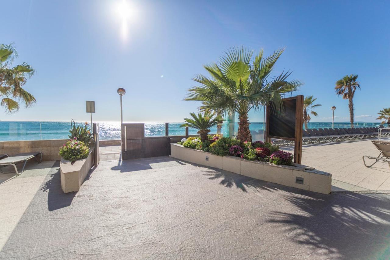 Apartamentos Turisticos Augustus كامبريلس المظهر الخارجي الصورة